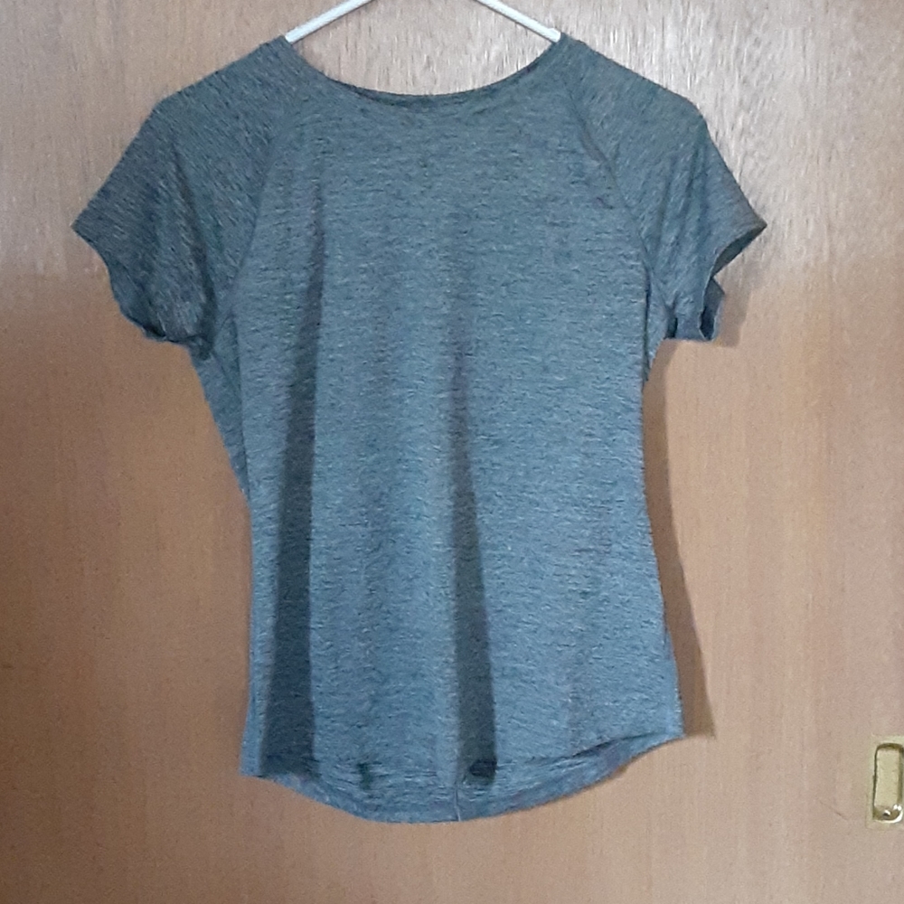 Athletic tee shirt